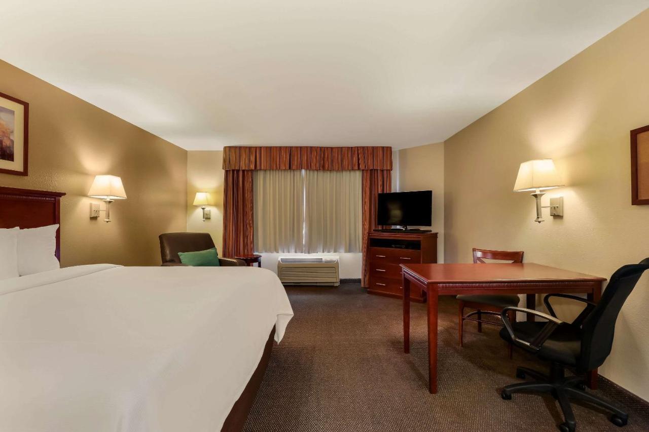Mainstay Suites Fitchburg - Madison Buitenkant foto